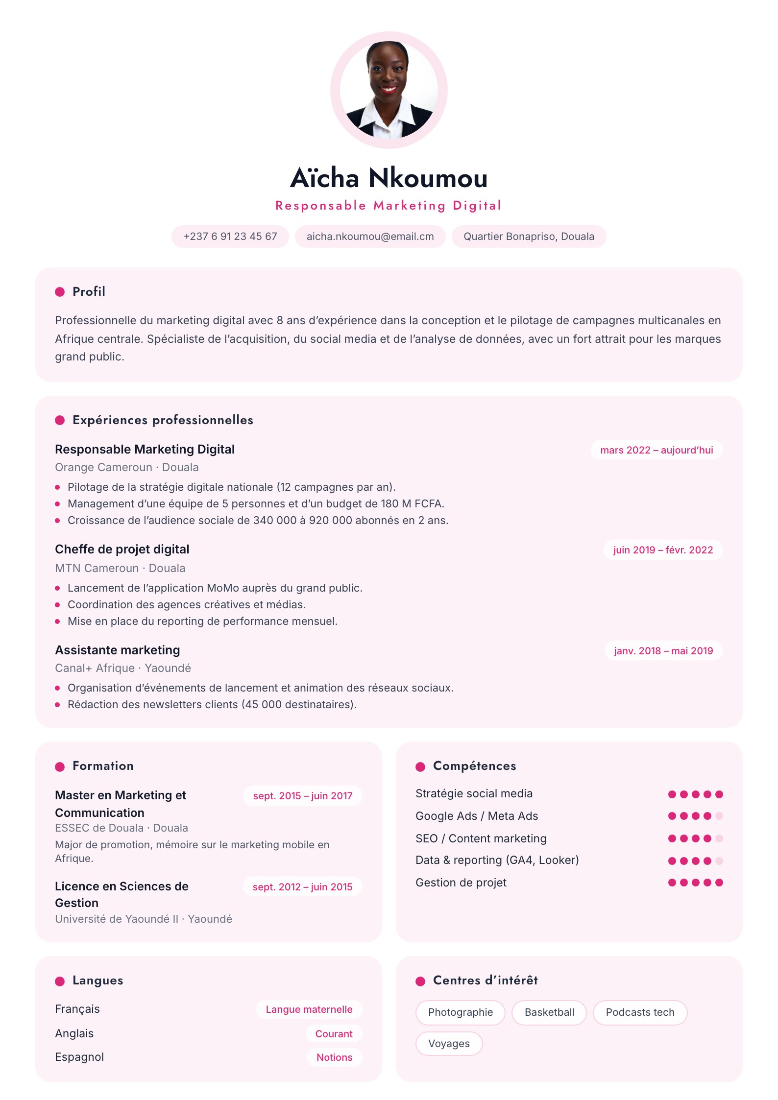 Exemple de CV Ebolowa, modèle créatif à remplir en ligne au Cameroun